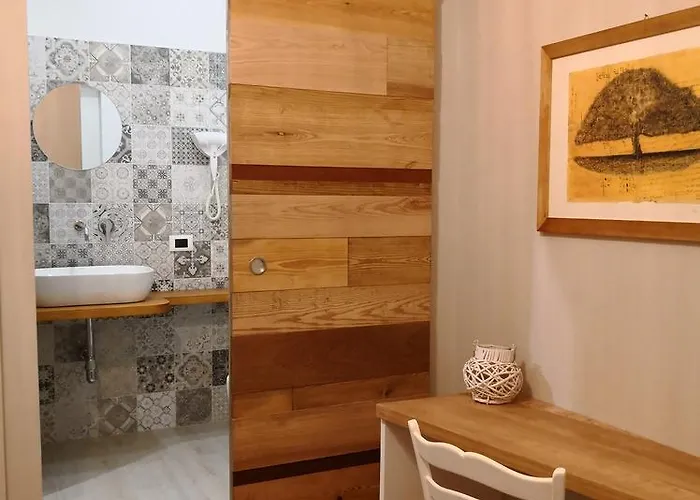 Casa Orlando 住宿加早餐酒店 泰拉西尼