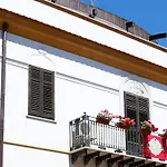 Bed & Breakfast Casa Orlando Terrasini